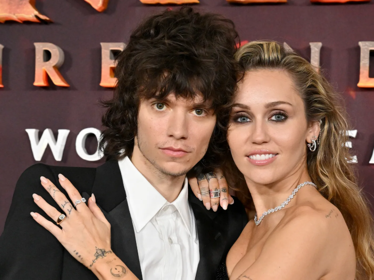 This image has an empty alt attribute; its file name is image-2.png